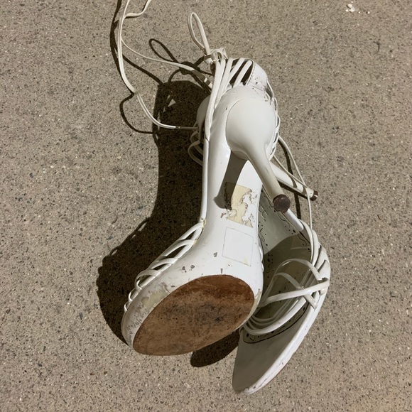 7M Jessica bennette white thin strap stiletto heel - Picture 4 of 6